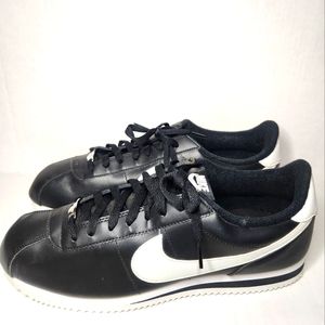 Men’s Nike Black and White Cortez Sneakers NEW